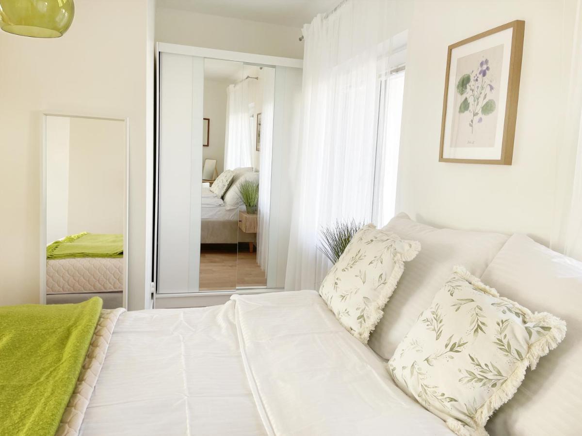 La Ola Apartamenty Мельно Экстерьер фото