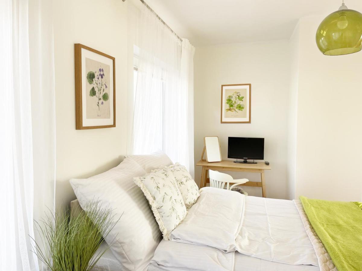 La Ola Apartamenty Мельно Экстерьер фото